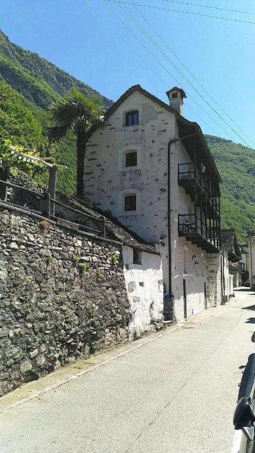 Residenza Americana Someo Kültér fotó