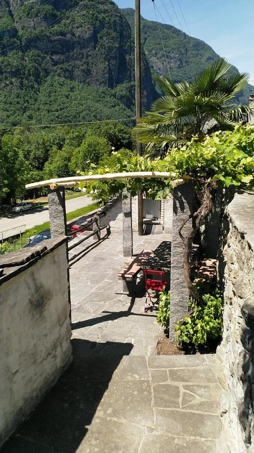 Residenza Americana Someo Kültér fotó